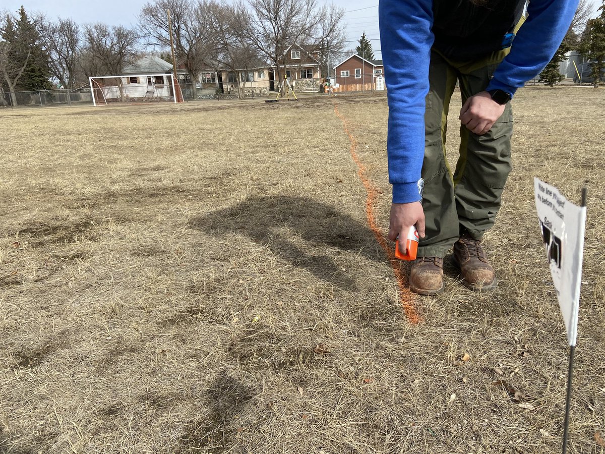 brad_raes's tweet photo. Step one of the Prince Arthur Garden. So much community support so far! #princearthurcommunityschool #moosejawriverwatershedstewards #coopcommunityspaces #ALLnALLconstruction #strictlyfences #cypresspaving #greensistergardens https://t.co/xoJXuKREpa