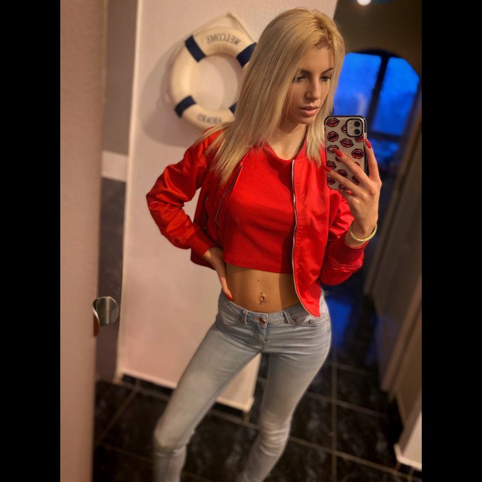 Spring🌸 https://t.co/iC4OeF3o0Y<a href="/tag/hungariangirl"class="tags"><span>#hungariangirl</span></a>
