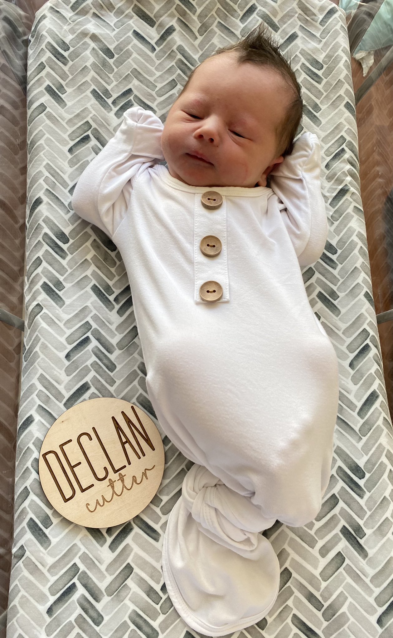 Shawn Armstrong I Would Like To Welcome Our Sweet Baby Boy Born 3 31 7lb 4oz 19 75in Long We Love You So Much Already Sweet Boy Openingdaybaby T Co Qwit0ywyx4 Twitter