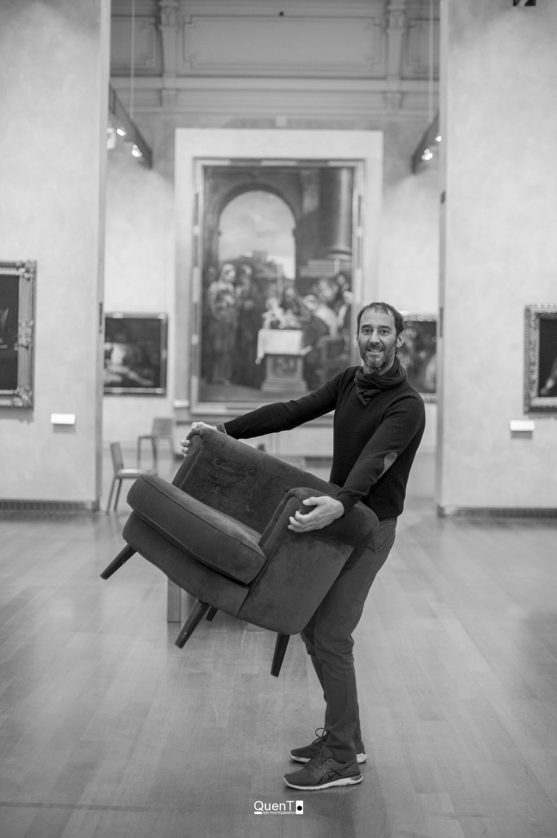 quentphotos's tweet photo. Je suis parti à la rencontre des oeuvres d’art et de ses gardiens le temps de quelques photos.
Stéphane (service communication) s’empare du fauteuil le temps de quelques photos. #P1963 #P1964
* Musée des Beaux Arts / Lyon * https://t.co/65JdbPAAEg