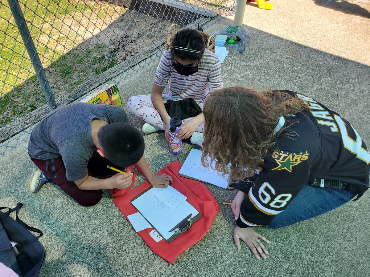 JSnowdenWGES's tweet photo. @mrs_flanaganSLE and @SLErcampbell @SLExDstars solving math problems to earn a chance at Tic-Tac-Toe
#GameOnAtSLE #ExperienceSLE https://t.co/mkmMOAEAES