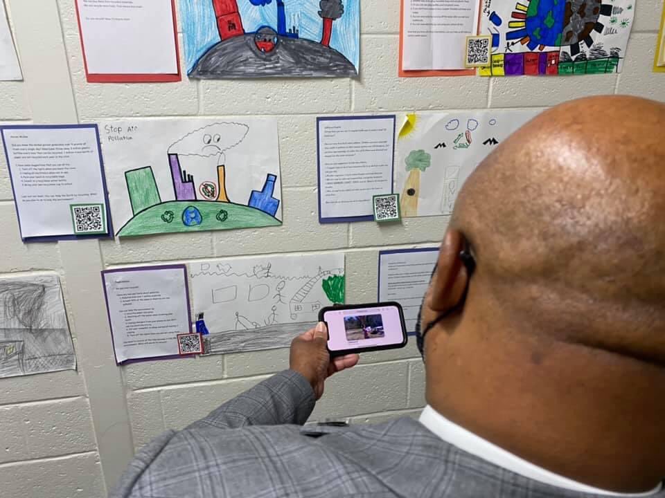 CrescentElement's tweet image. We were so excited to have our new Superintendent @KeithLSimmons1 come to our school today!!! It was great to show him our awesome staff and scholars.  Great things are happening at Crescent!! KEEP SHINING!! #crescentstrong