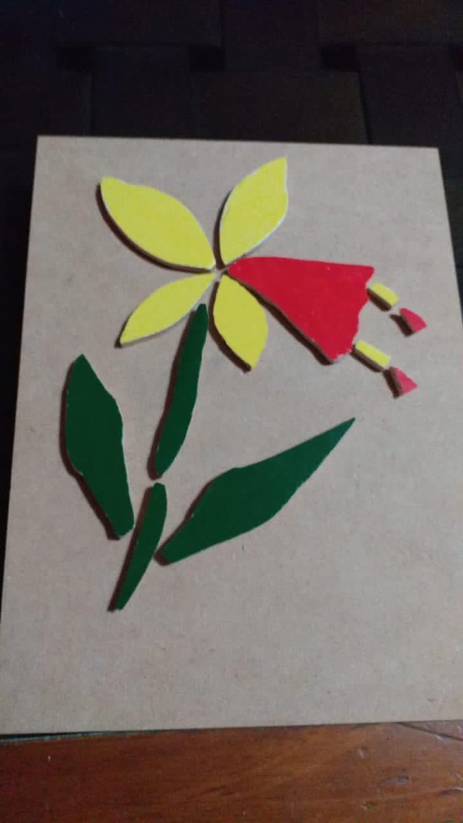 ColinaCultura's tweet photo. Programa #Extramuro : Desde el 26 de marzo vecinas del sector El Colorado reciben clases del taller de Mosaico con el fin de brindarles herramientas que les permitan ejercer un oficio y crear su propio emprendimiento cultural. 🎨⚒
@MuniColina
#colina #colinacultura #mosaico https://t.co/CfRITNVgEU