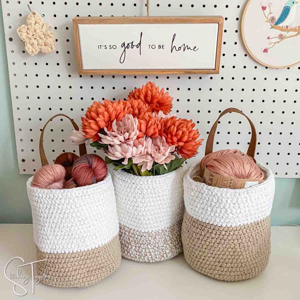 CAAB_Crochet's tweet photo. Pretty hanging basket pattern from Stitching Together! Or, these look cute as a regular basket as well! #crochet #freecrochetpattern

https://t.co/bLTKxSD8Kx https://t.co/UL3ngCAnGK