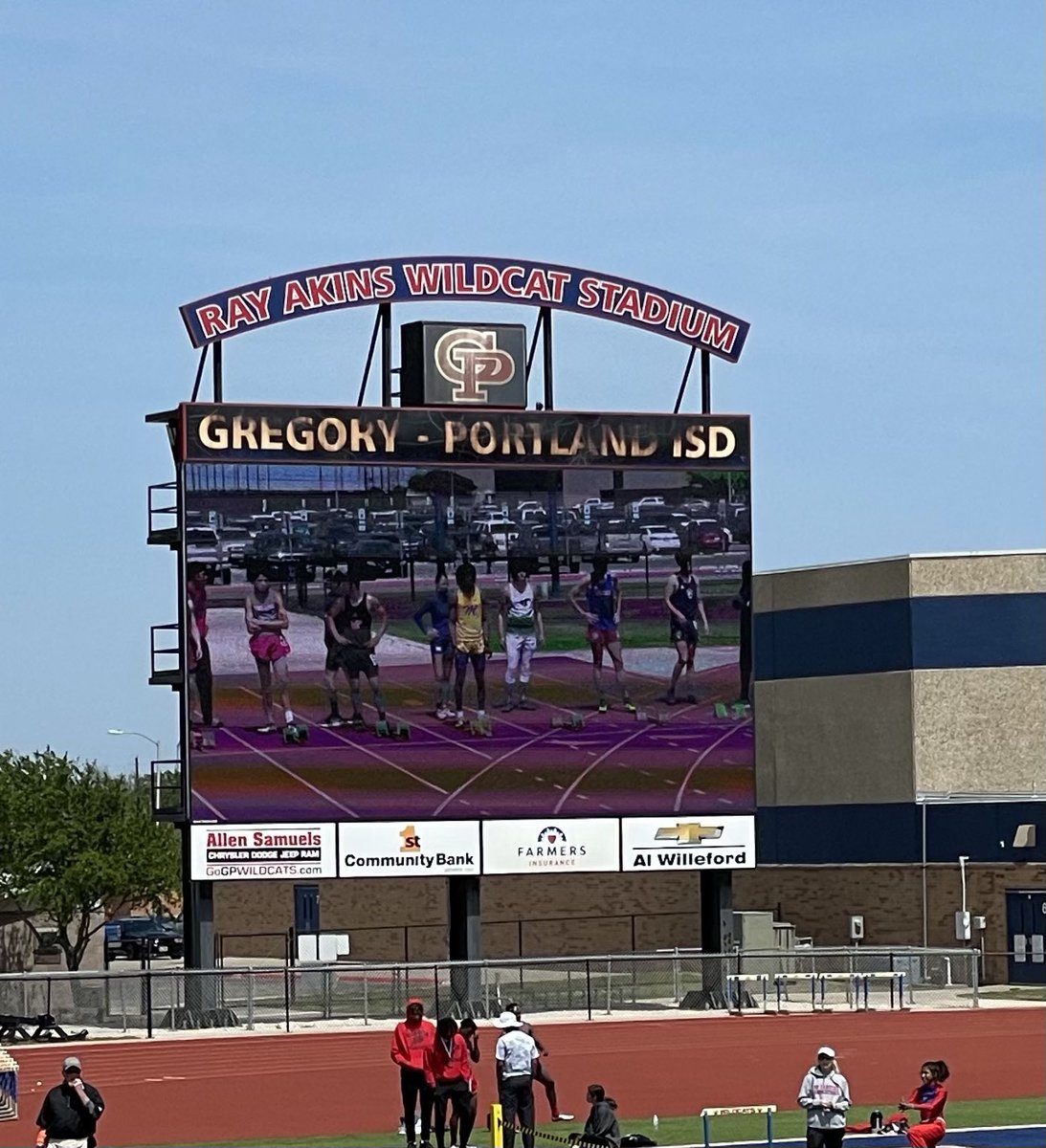 mustang4025's tweet photo. What a beautiful day at District Track Meet. #MustangTrack 🔥 🔥 #BringingHomeTheHardware https://t.co/NT7Hmnh8Ii