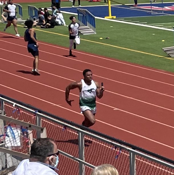 mustang4025's tweet photo. What a beautiful day at District Track Meet. #MustangTrack 🔥 🔥 #BringingHomeTheHardware https://t.co/NT7Hmnh8Ii