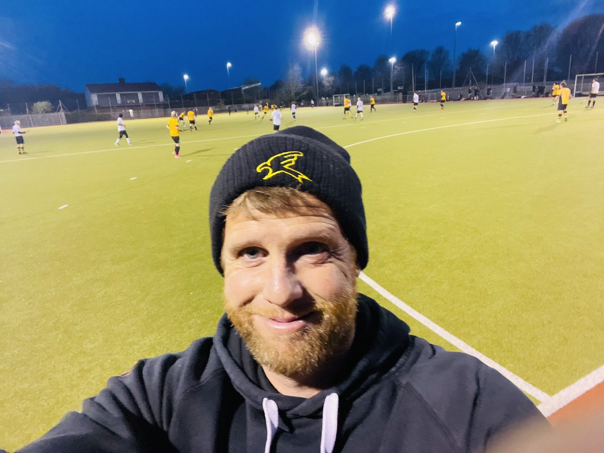 I think my smile says it all!!! Great to be back out playing sport again, although I was ridiculously rubbish and will ache in the morning. #backinthegame <a href="/SouthendianHC/">Old Southendian HC</a> 🏑