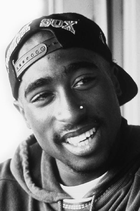 fusetv's tweet photo. Today on #FuseXL Main Stage watch, 'Tupac Shakur: Before I Wake.' This documentary chronicles the last year of #TupackShakur's life as seen through the eyes of his bodyguard. #NowPlaying at 4P ET on @PlutoTV ✨CELEBRITY✨ : https://t.co/olfHb7i0le https://t.co/w8PfDPEsRA