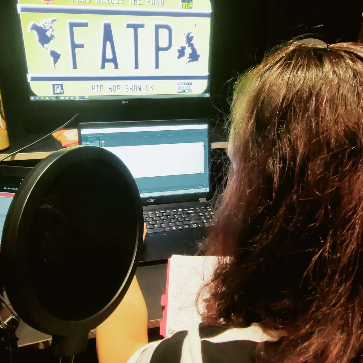 Getting ready for my show tonight on <a href="/Wild1_Radio/">wild1radio</a> tune in at 10pm to hear some dnb bangers!! <a href="/FATP_HHSUK/">F.A.T.P HIP HOP SHOW UK</a> <a href="/sypherox/">Wu-nited Kingdom</a> 

#drumandbass #dnbmix #radio #internetradio #microphone #music #radioplay #jungle #jumpup #loud #wild1radio #fatphhsuk