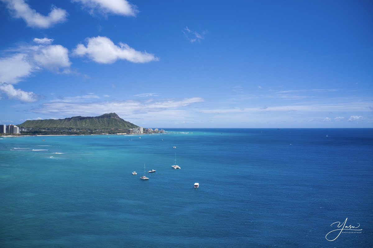 Hoihoi Hawaii アロハ ワイキキの海の美しさは増していますよヒャホーー本日夕方4時youtube新着公開です ハワイ 海 癒し Photographer Ocean
