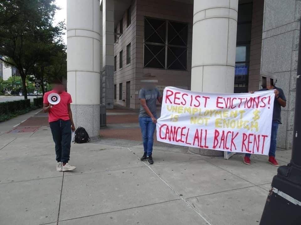 undmvmt's tweet photo. This week mrks the 1 yr anniversary of our natl #RentStrike #utilitystrike! Many around the country still refuse 2 pay rent & demand the state pay 4 their crisis, not the working class! We're proud 2 continue 2 organize the strike til our demands r met! https://t.co/HComsAHD4a