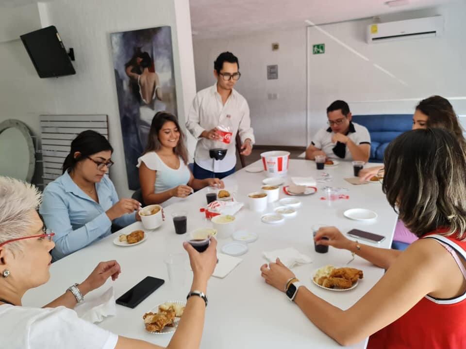 marisolamadof's tweet photo. Un buen clima laboral, es la clave del éxito de los equipos. https://t.co/CCJZTiqkNA