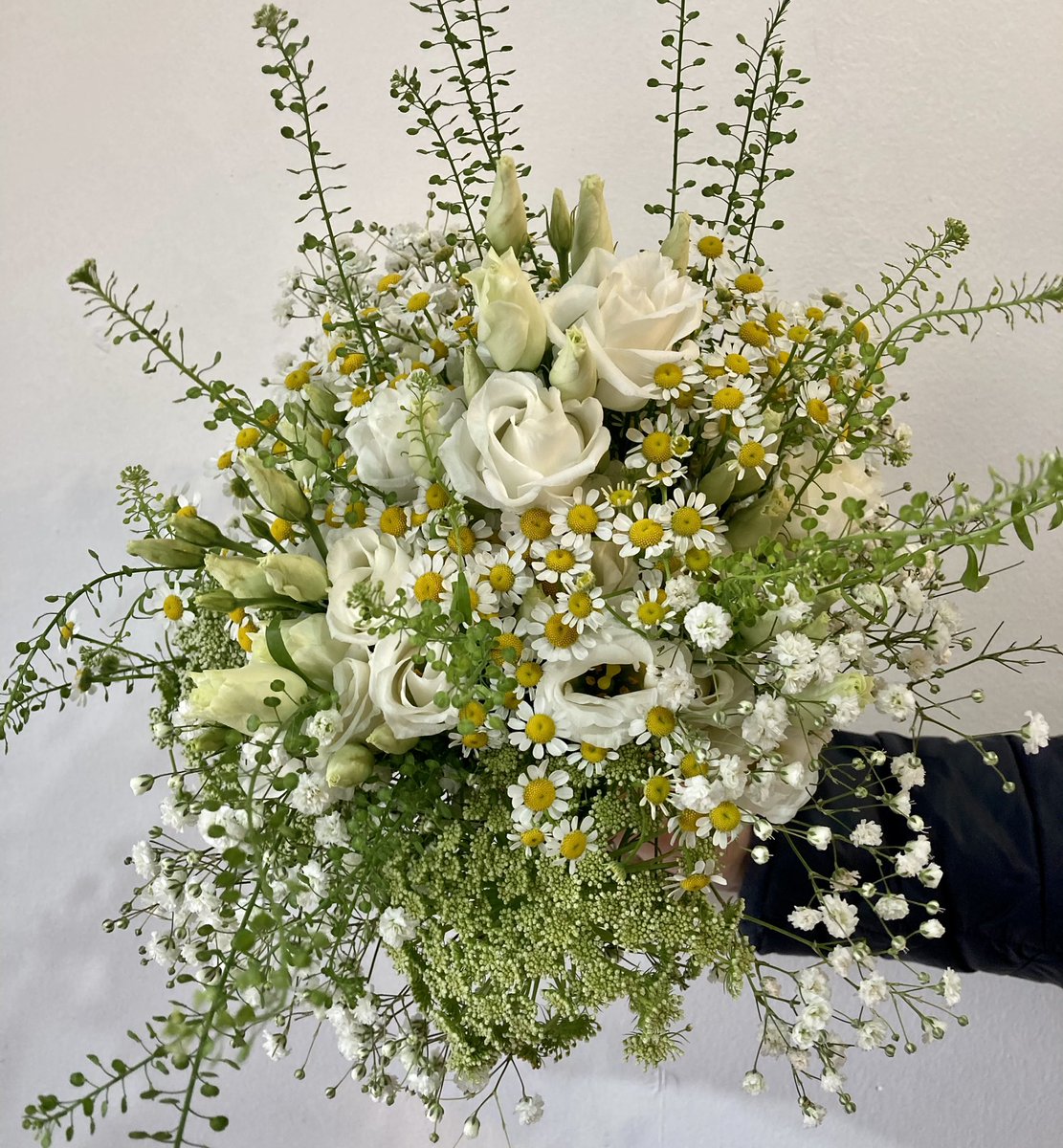 FlowersMainSt's tweet photo. We did a wedding!! First one of 2021 with hopefully many more to come!✨💚 This beauty was for lovely E today in Wollaton - congratulations! 
#weddingflowersnottingham #weddingfloristnottingham #nottinghamwedding #flowersonmainstreet https://t.co/n1Ydw3b3TF
