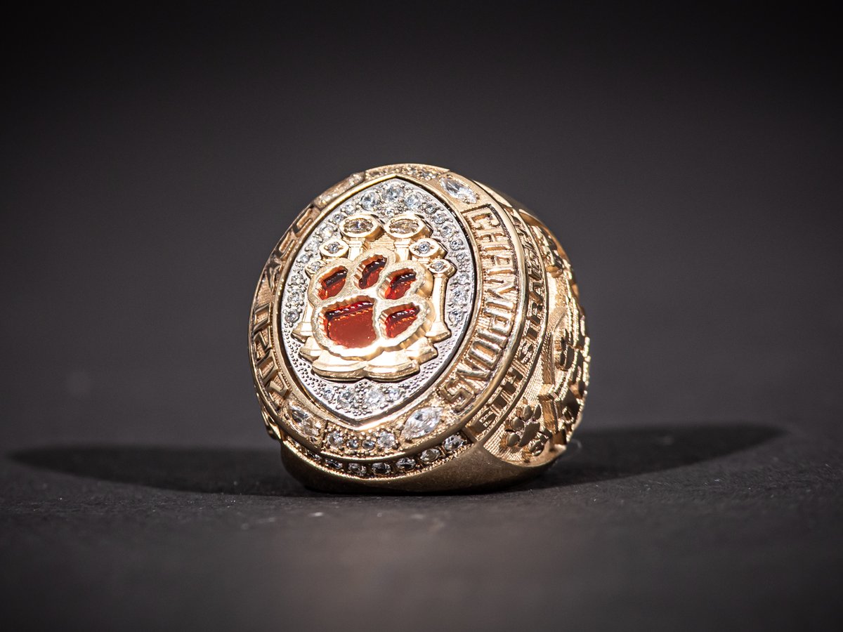 RhodesGrad's tweet image. Look at that bling! 😎 We're proud to have had the opportunity to work with @ClemsonFB on their newest ACC Championship rings!