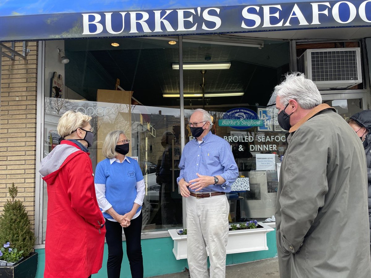 SenWarren's tweet photo. I was glad to join city, state, and community leaders in Quincy to visit @burkesseafood, the South Cove CHC, and to talk with Asian American business owners about the impact of COVID. We must stand side-by-side with the AAPI community against bigotry and hate. https://t.co/h61CnDHPCq