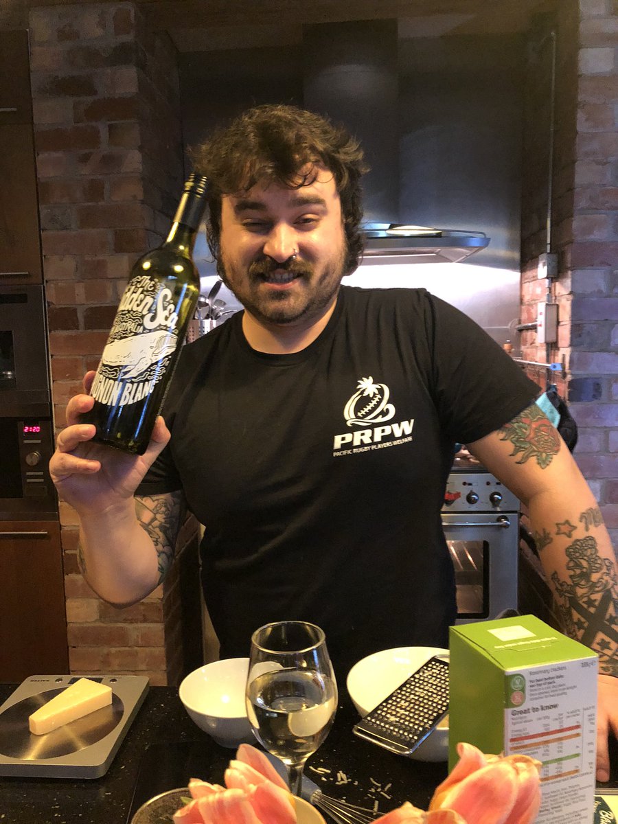 frcripps's tweet photo. @thehiddensea discovered this wine today and think it might be the best white I’ve ever had. But we’ve run out - help 🆘🆘🆘 https://t.co/rUbrNh7ZcP