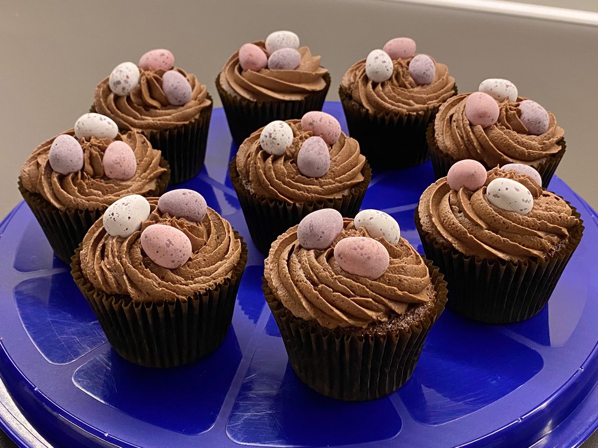 To celebrate #Easter tomorrow, we've baked these nine #ChocolateCupcakes, in just 1 hour and 15 minutes! 🧁😅⏰