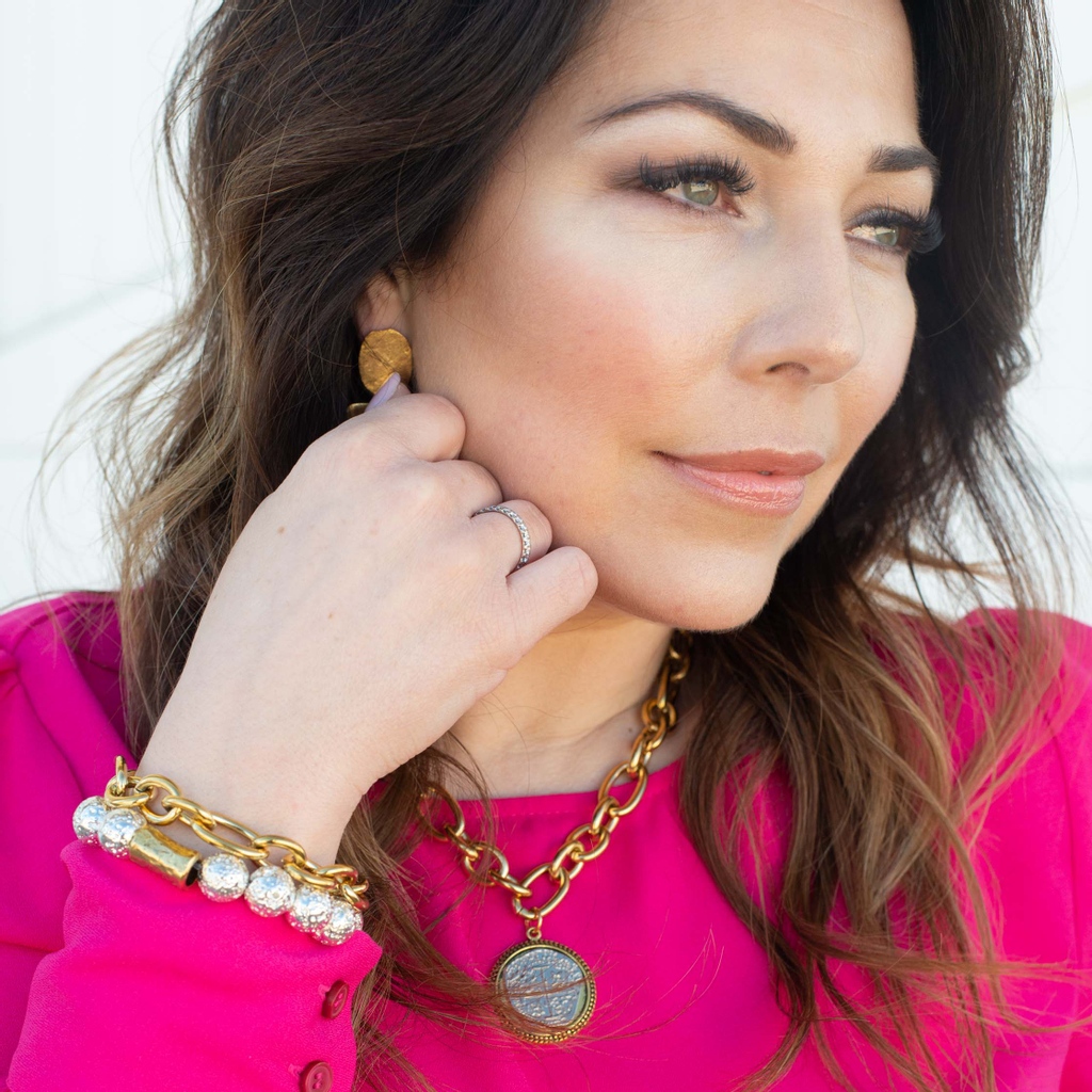 juliodesigns's tweet photo. ALL OF OUR JEWELRY IS FREE FOR THE NEXT 5 MINUTES.
April Fools! Made you look! 🤣 Take 10% off for being a good sport 💗 Use code APRILFOOLS at checkout! https://t.co/XmZRSm5TLW https://t.co/2Pa0byVR6A