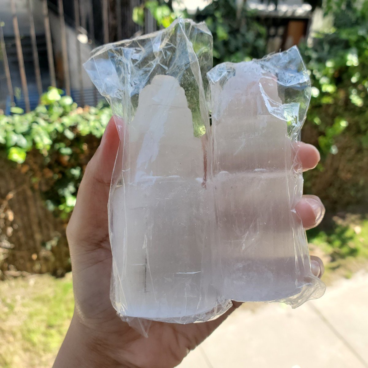 venusiancrafts_'s tweet photo. i restocked on the small selenite towers &amp; even added some large and MINI towers too! 🤍 
i have plenty of other selenite options as well like sticks, eggs, hearts, palmstones, worry stones &amp; 1 bowl left 🥰 

https://t.co/mXYViiuaU3 https://t.co/ixqtExsOTr
