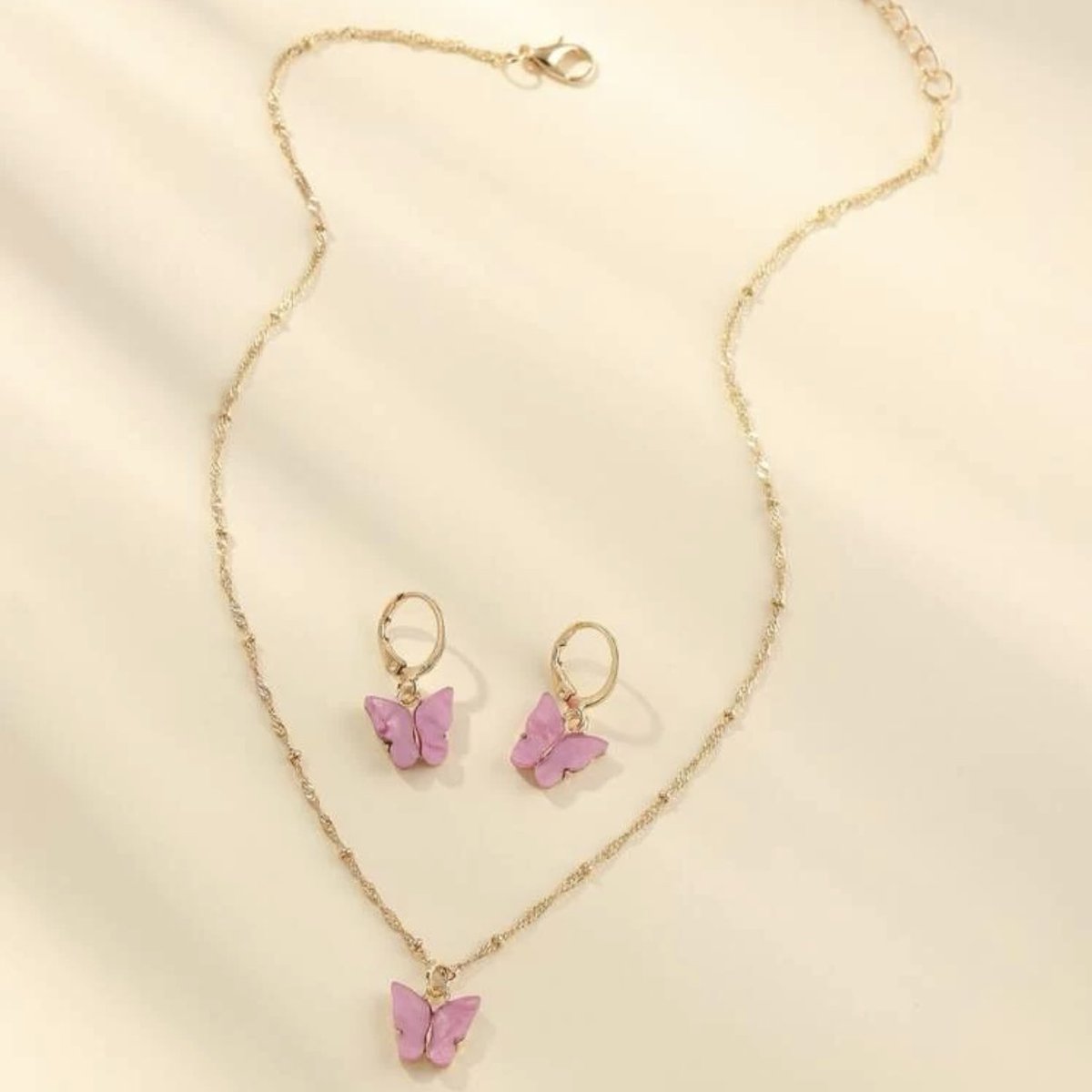 JovianStore's tweet photo. Beauty in simplicity💖 https://t.co/NxJOM1CptE