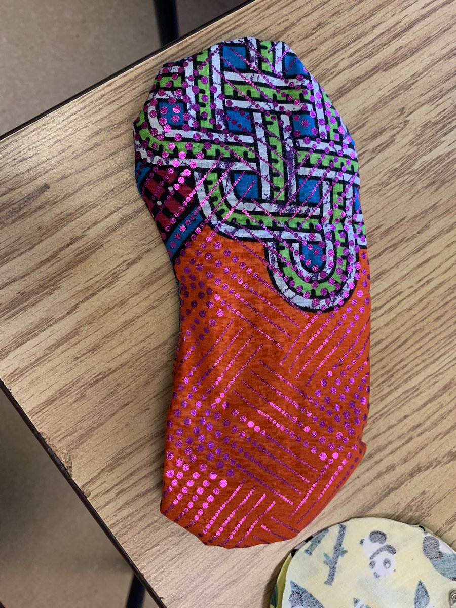 ChildLifeMorgan's tweet photo. Focusing on healthy sleep habits, self-care and self-love with teen patients today @MGHToronto and made sleep masks #childlife #selfcare #selflove #sleep #health #mentalhealth #sleepmasks #creativity #sewing #eatingdisorders https://t.co/qS4XgtcbVj