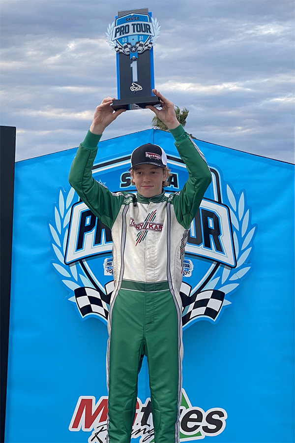eKartingNews's tweet image. Nitro Kart begins the 2021 SKUSA Pro Tour with victories at the WinterNationals held at NOLA Motorsports. Two in Micro with Rousseau and one with @ConnorZilisch in X30 Senior.

ekartingnews.com/2021/04/01/vic…

#NitroKart #RaceOneOrChaseOne #SKUSAProTour #WinterNats2021 #NOLA #karting