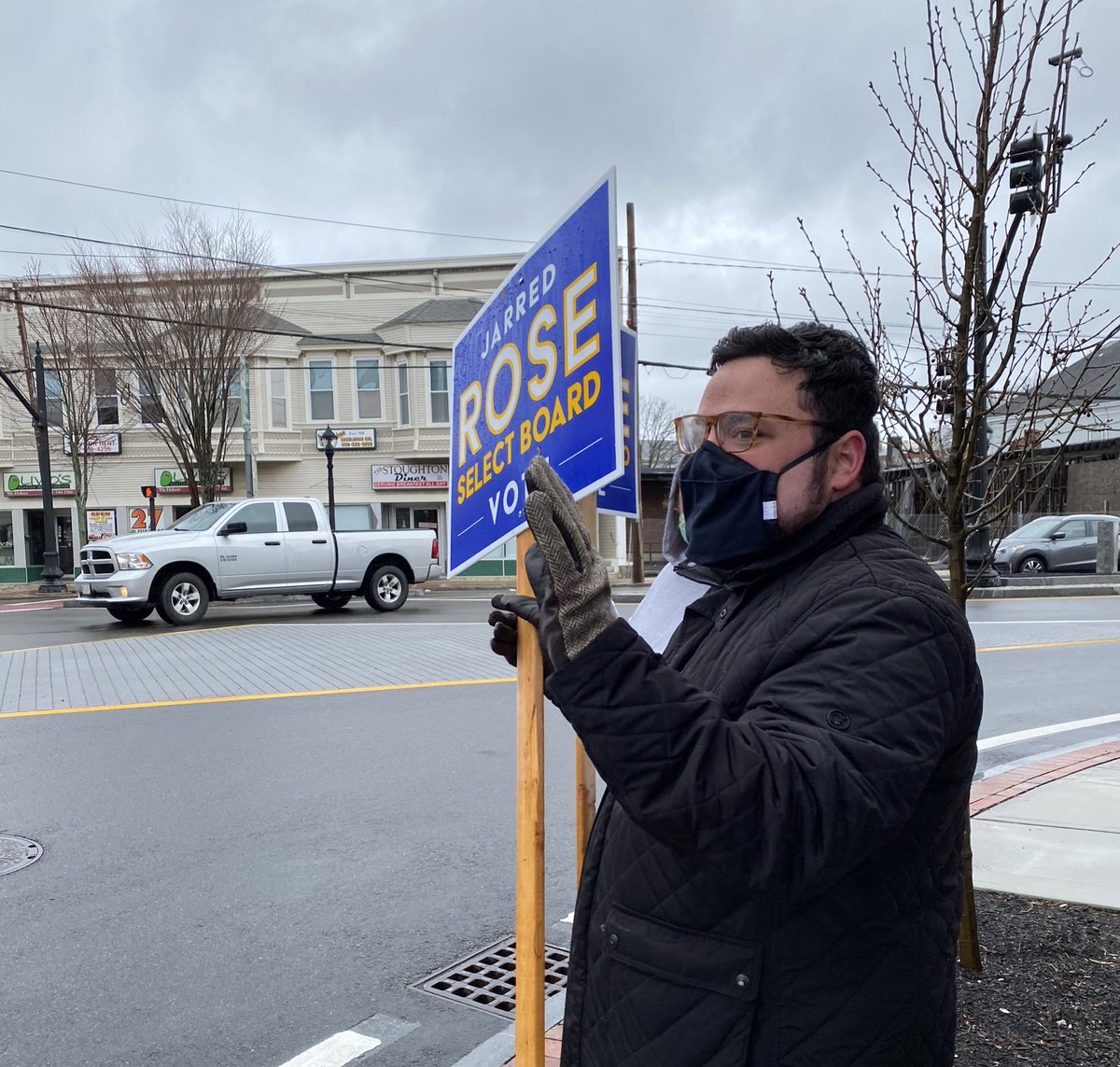 Jarred4MA's tweet photo. Great seeing folks today at Town Hall for early voting! 

Remember: you can still vote before 6pm, or you can go in-person on Election Day this coming Tuesday. https://t.co/gxvU5waySz