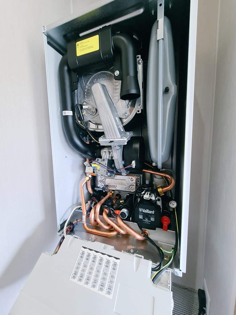 ZebraPSLtd's tweet photo. Some art work installed thus week 👌 one of the most quiet boilers I've ever installed @vaillantuk https://t.co/yZDfFDbcxh