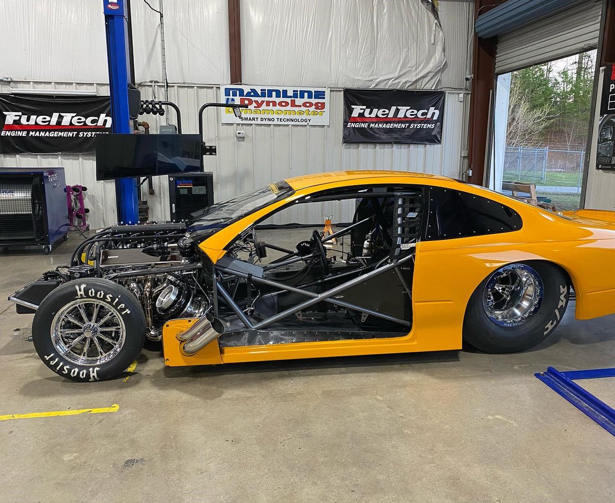 IntercompRacing's tweet photo. @Discovery's No-Prep Kings racer Jeff Lutz dials in his twin-turbo GTO on @FuelTech's hub dyno. @LutzRaceCars relies on Intercomp RFX Wireless Scales for their chassis setup to turn on win lights on the ultra-tricky, no-prep surfaces they race on. #RFXWIRELESS #DRAGRACESCALES https://t.co/jzAFJ71tQF