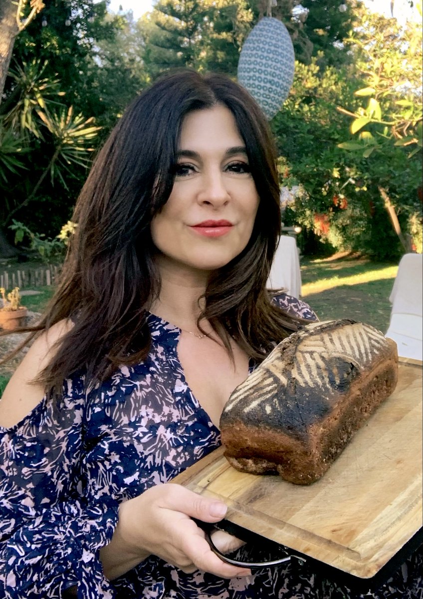 Always bake with passion and never give up!!
My first time baking gluten free bread 👍🏼

#bread 
#pane 
#glutenfree 
#actresses 
#maddalenaischiale
#attrice
#heppy