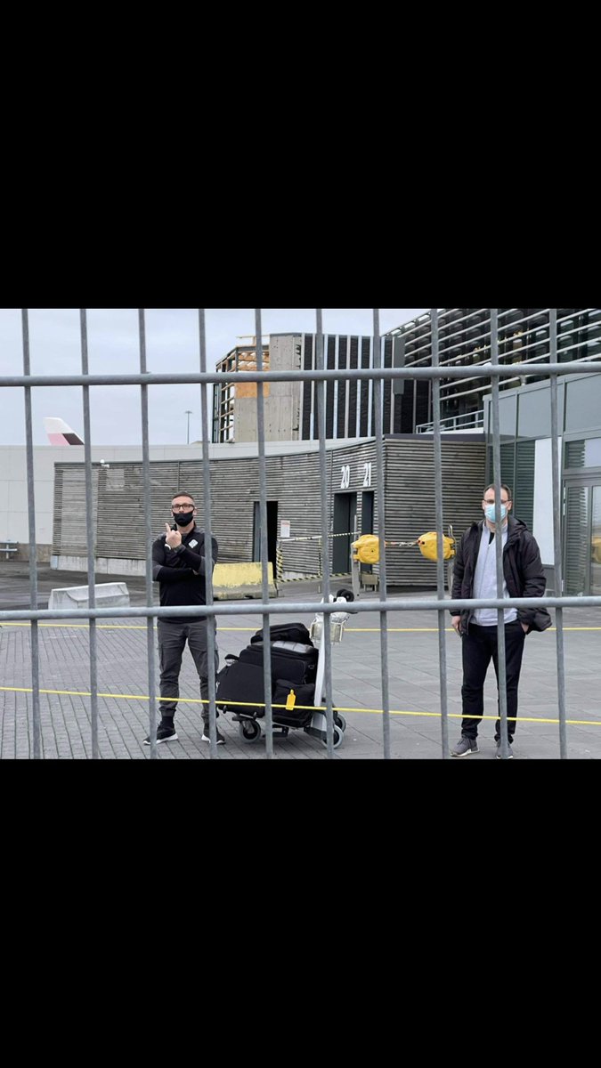 Eftir 8 skimanir og einangrun í Ungverjalandi þá bíður okkar dvöl í sóttvarnarhúsi fram á þriðjudag í næstu viku...alveg eðlilegt bara🖕🏻