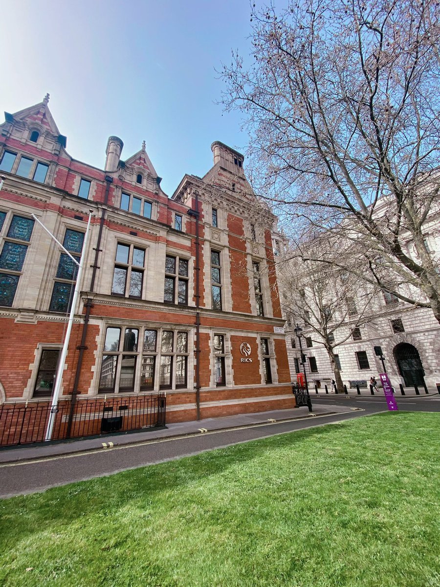 AnaBajri's tweet photo. Today was my last day at RICS after 9 years with the organisation. A day filled with emotions,as I took a trip to the Parliament Square office for the first time since lockdowns began. It was a great way to an amazing chapter.
Happy Easter everyone! 🐣 
#endofanera #newbeginnings https://t.co/Sba1ADgkdK