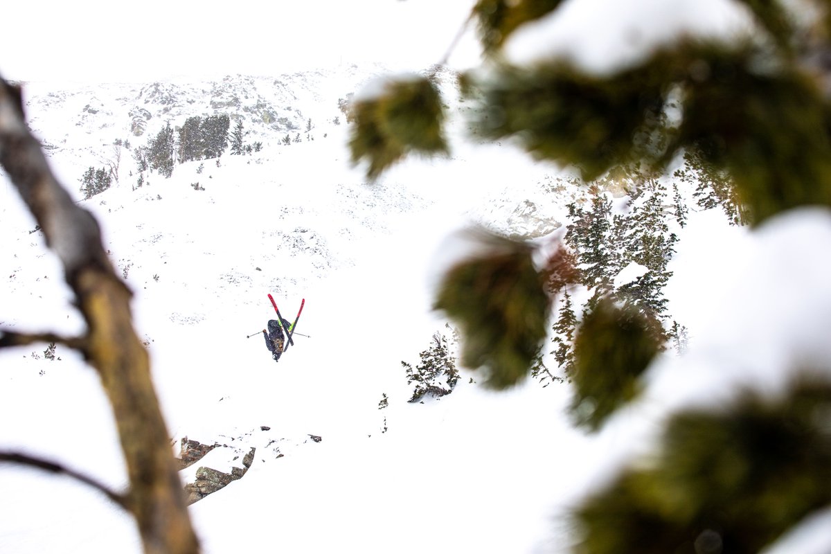 bigskyresort's tweet photo. Throwing it back to last week when the @IFSAfreeriders &amp; #FWQ 2* &amp; 4* athletes were hucking it off the Big Sky steeps. Congrats to all the participants &amp; winners. 

Results: https://t.co/D3PETxSmsI
Photo: KG Content https://t.co/GaIZH4aOiE