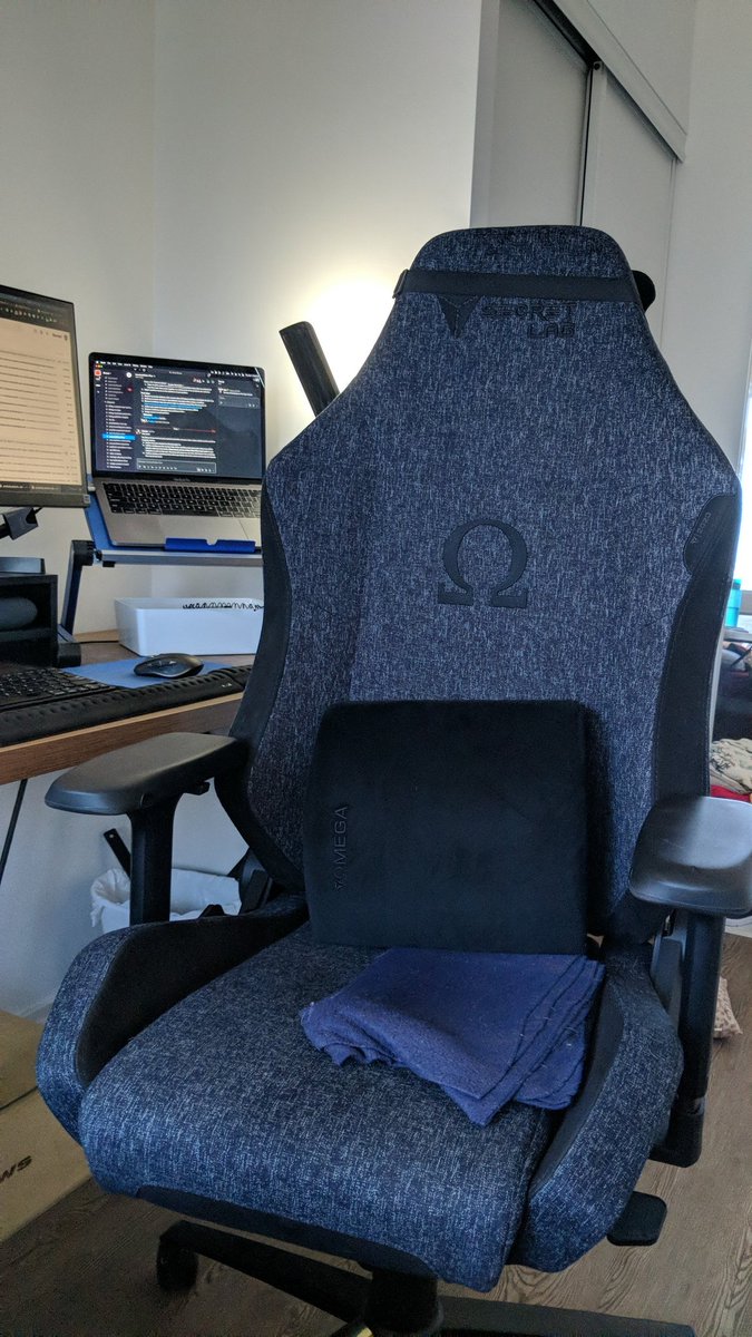 dimjingles's tweet photo. New chair 🌟🌟🌟 #secretlab https://t.co/hESNiWKj5y