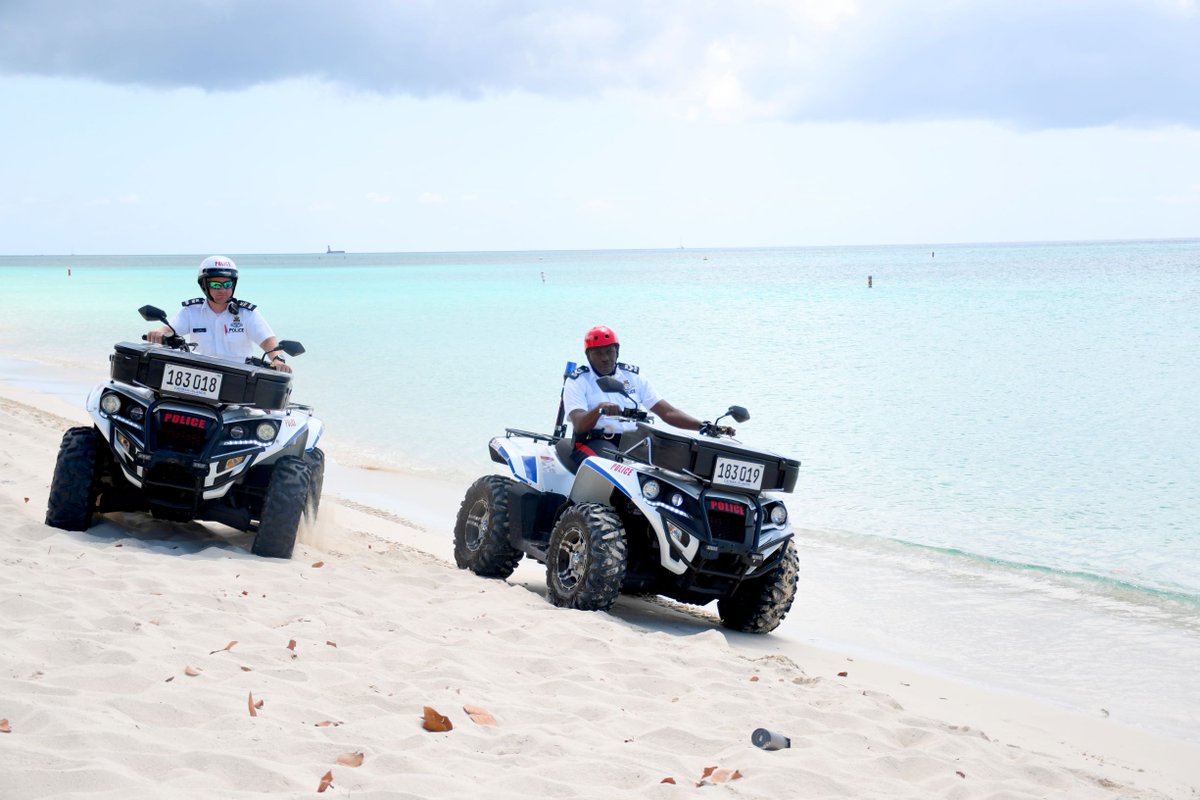 Over the Easter long weekend our officers will be out working to ensure the safety of everyone across Cayman!

Visit Facebook.com/RCIPS for  safety tips to keep you and your loved ones safe from being victims of crime, when you are out over the holiday weekend!