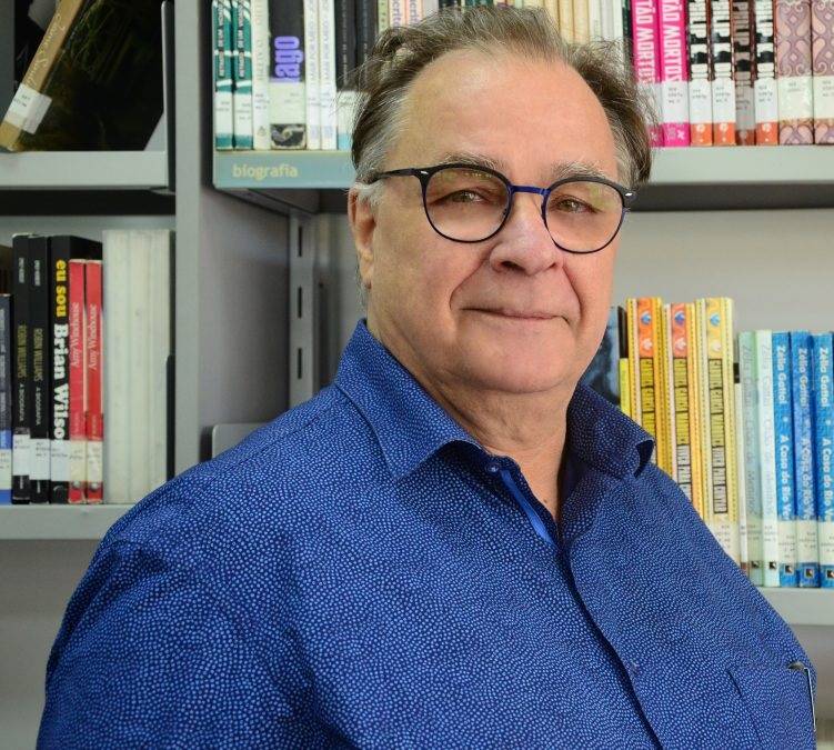 spleituras's tweet photo. Evento da @IFLA traz pela primeira vez um painel em português com o tema “Bibliotecas Públicas e inovação em tempos de COVID”. O encontro, em 13 de abril, contará com Pierre André Ruprecht, diretor executivo da SP Leituras. Saiba mais em https://t.co/jy3GkZvxm8. https://t.co/0WLooudIQQ