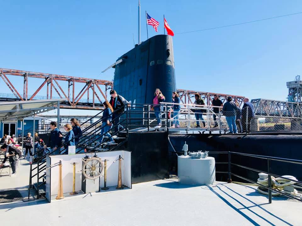 ExploreNLR's tweet photo. Starting tomorrow #USSRazorback submarine and #Hoga tugboat re-open for tours at Arkansas Inland Maritime Museum in North Little Rock!
Friday & Saturday 10am-5:30pm
Sunday (Easter) 1pm-5:30pm
Masks will be required in all buildings & in both vessels during tours.#exploreNLR https://t.co/A8tzVVttDR