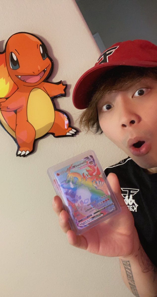 Vietnamews's tweet photo. Giving away the Charizard card to ONE LUCKY person that retweets this. Must be following both me and @hawkyfx. Good luck to everyone. 😜🔥 https://t.co/WSfqGclZqI