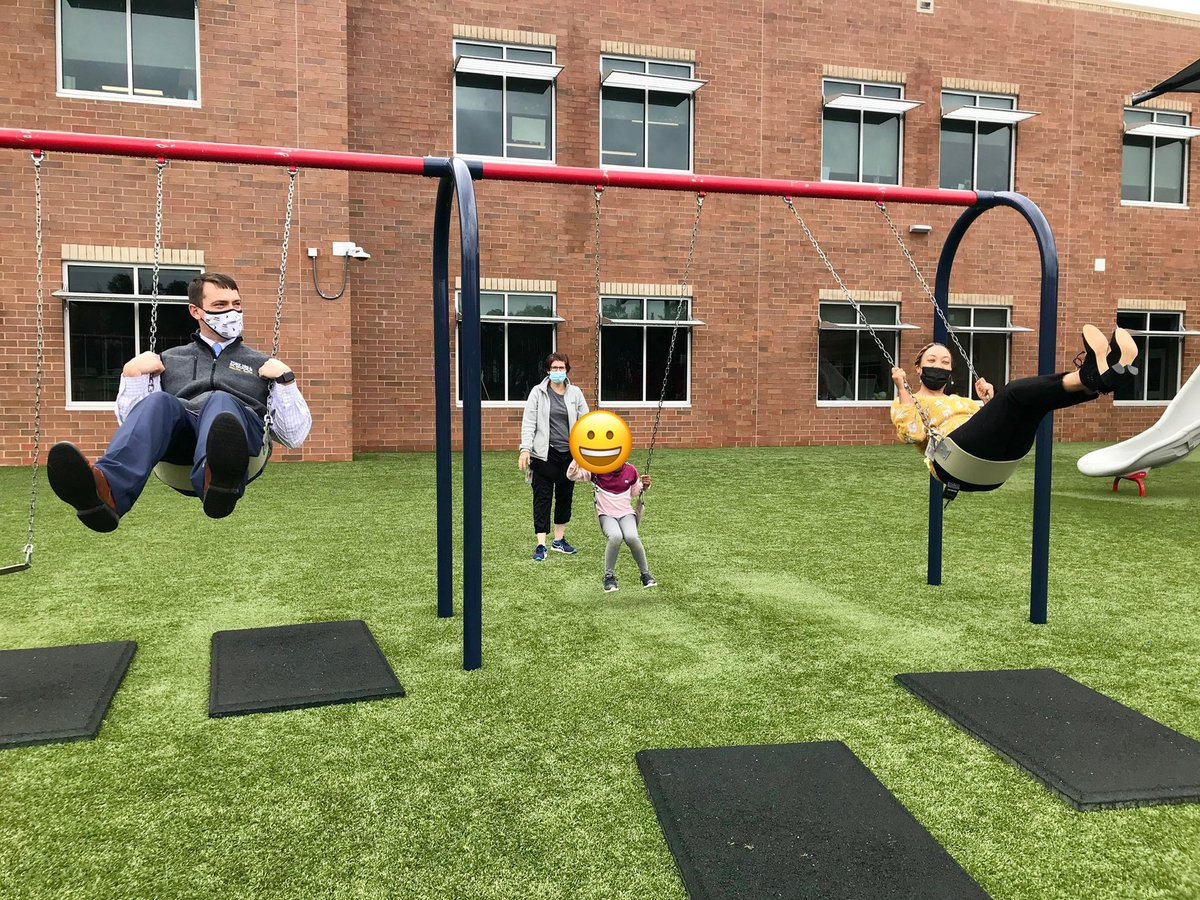 KingsTownElem's tweet photo. It’s a great day when Mr. Olinger, Executive Director of Elementary Ed, for the @FortMillSD can visit with our principal and a super special student! We wonder who was able to swing the highest? ❤️💙❤️💙 #itsagreatdaytobeaKNIGHT https://t.co/OK6m2CsC19