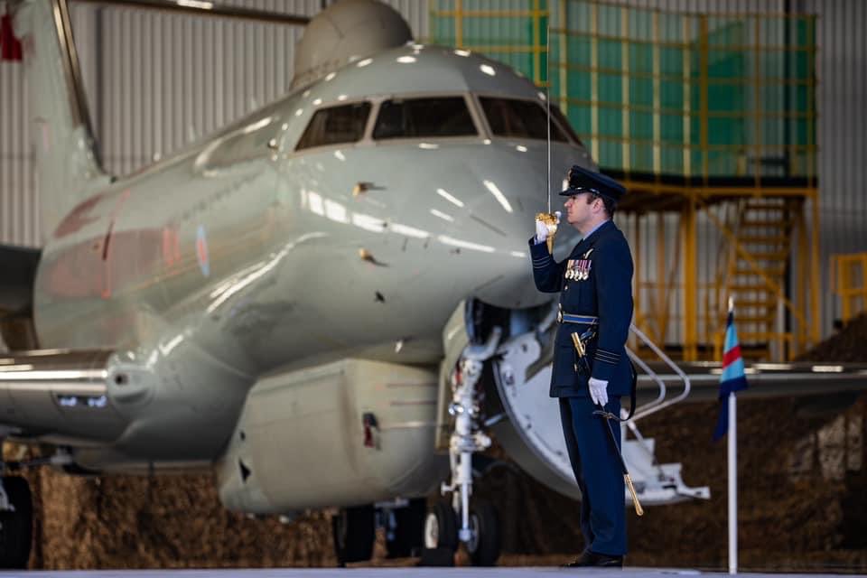 AlMarshallRAF's tweet photo. Well done to everyone involved in the final months of the Sentinel journey -  a truly outstanding record of operational delivery. Best wishes to all the V(AC) Squadron personnel as they transition to pastures new over the coming months - ‘Frangas non flectas’. https://t.co/zK8s74kl9d
