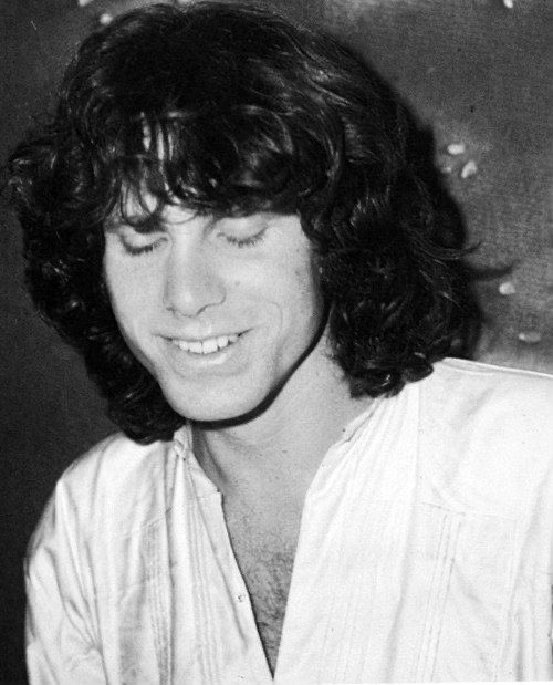 thelissocool's tweet photo. when jim morrison is smiling>>>>anything else https://t.co/i80a0AtmRw