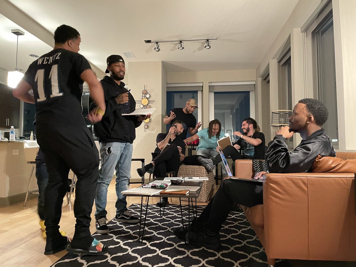 itsmsaw's tweet image. My company @irasinc turns 8 today 🥲 it’s bittersweet. We been home to over 19 artists and creatives in the DFW. So many lessons and experiences gained. I earned my 10,000 hours for sure! Definitely the end of a great era.

Crazy to think this just the beginning of my career 😛