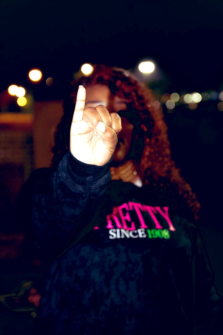 __QUEEN99's tweet photo. “Mirror Mirror on the wall who’s the prettiest of them all...REINTRODUCING MYSELF AS “Secret Plan” 34-ΑΨ-21 #skeewee #aka #alphapsi #68IHR https://t.co/4wEyJJpH9R