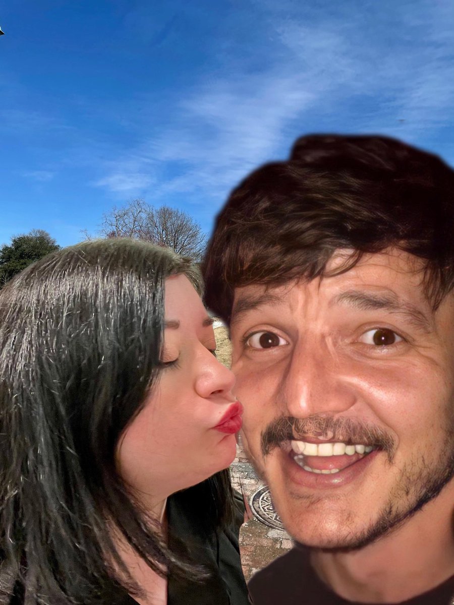 StarlitSkyGW's tweet photo. It’s this mans birthday!! #PedroPascal @PedroPascal1 #onedayearly since I can’t be there in person to tell you how happy I am to have you in the world, I hope your day is filled with happiness. Be kind to yourself today and enjoy every min of it. Eat yummy cake for me!! https://t.co/YIPWGWd3NE