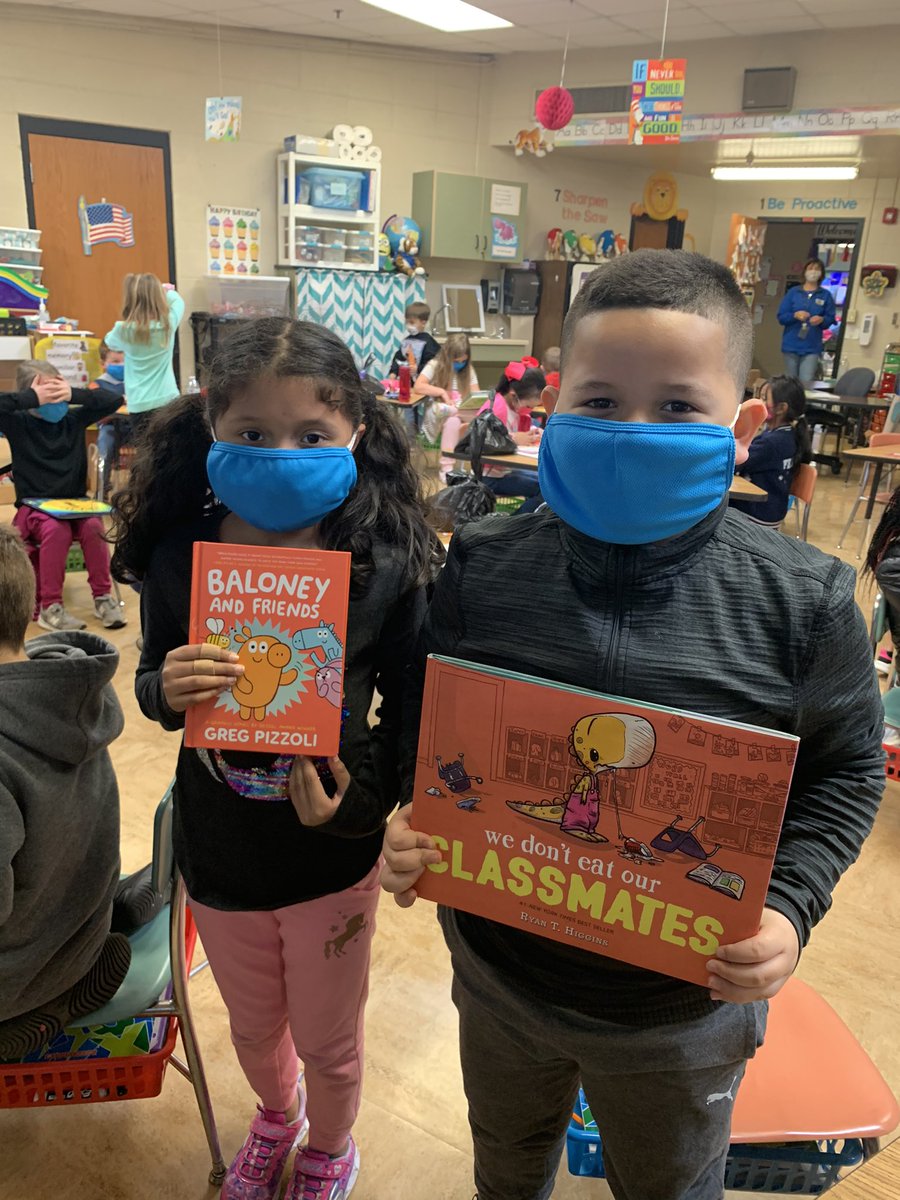 Welcoming spring break with birthday and Easter treats, matching masks and brand new books!! We’re ready!! @cteslibrary <a href="/ctetigers/">Cumberland Trace ES</a>