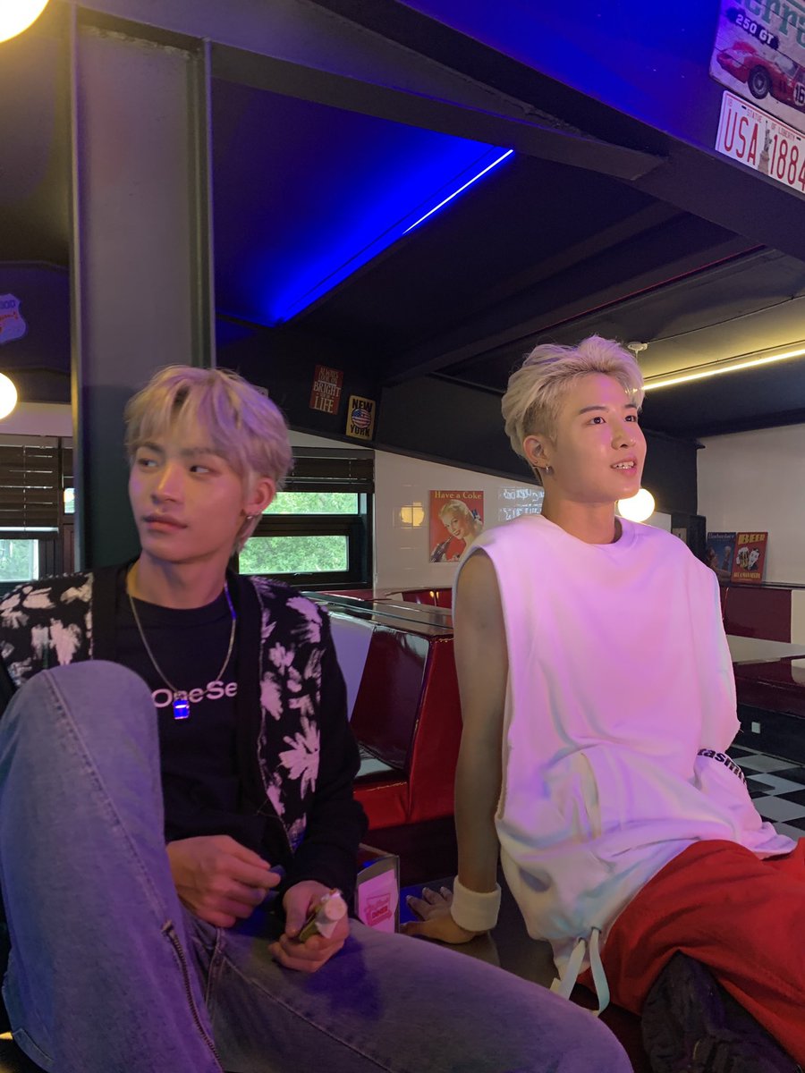 merryminsu's tweet photo. i personally feel like these photos need to be talked about more. https://t.co/bcMhIfSgMC