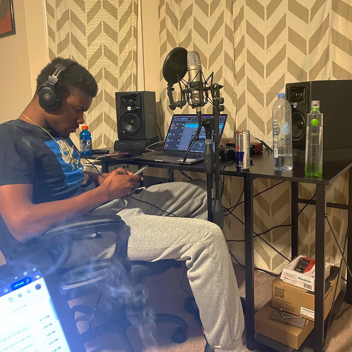mthugg3r's tweet photo. #luvdateam Volume 1 otw https://t.co/yhFjh3rkL0