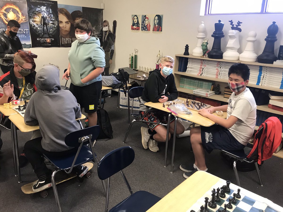 WillisChess's tweet photo. #strategicthinking and #fun @WillisFirebirds @ChandlerUnified https://t.co/fCPfAAC6ug