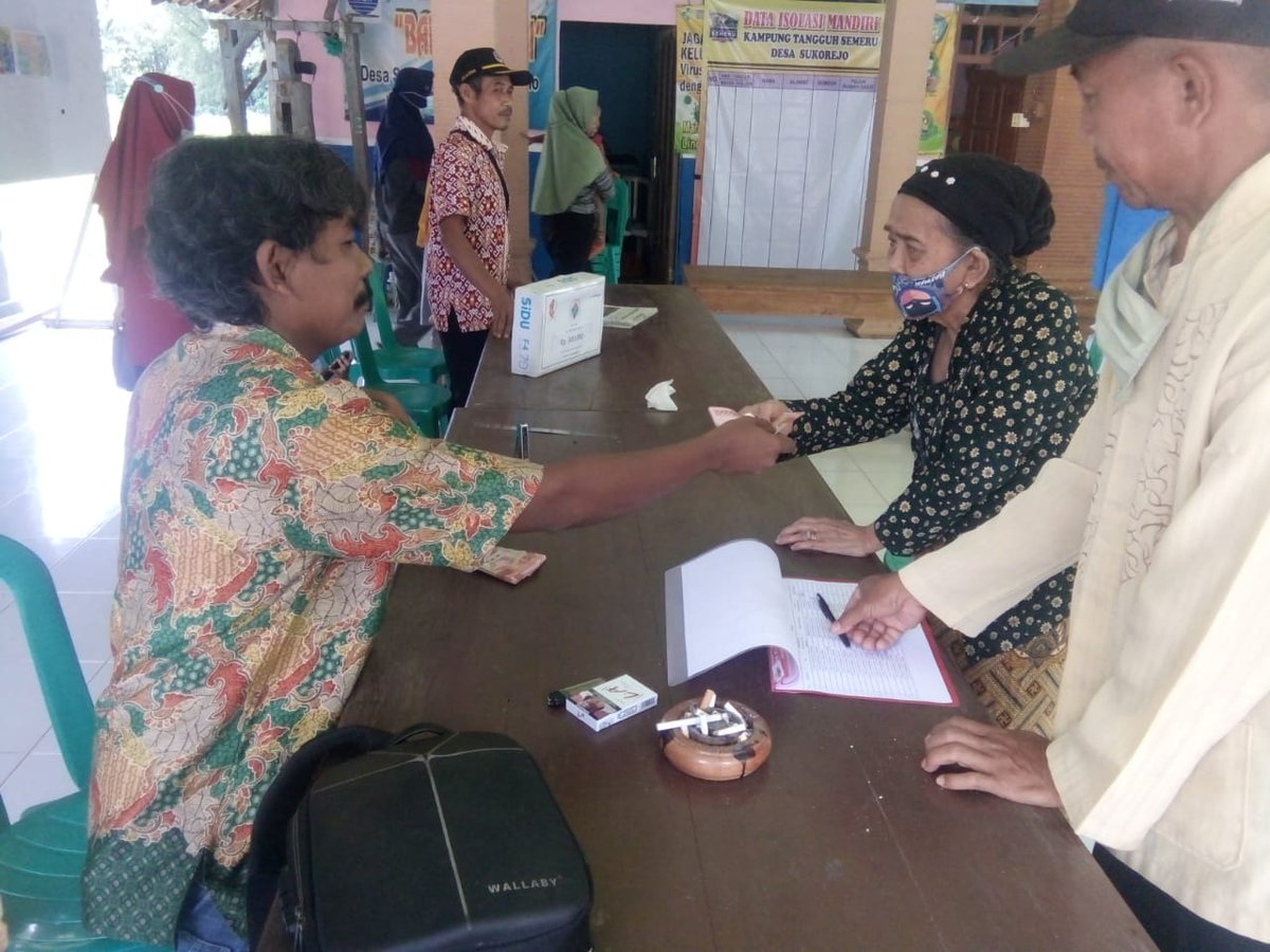 Bang_N41m's tweet photo. Penyaluran BLT DD tahap 1 Untuk 17 Penerima Di Desa Sukorejo Kecamatan Malo

#DanaDesa
#tppijatim
#tppikabbojonegoro
#pendampingdesa
#berkahdanadesa
@halimiskandarnu
@didikwa67505548
@Kim_Kalem 
@KangFathur1 
@kharisahmad85 https://t.co/ffcTnX00nr