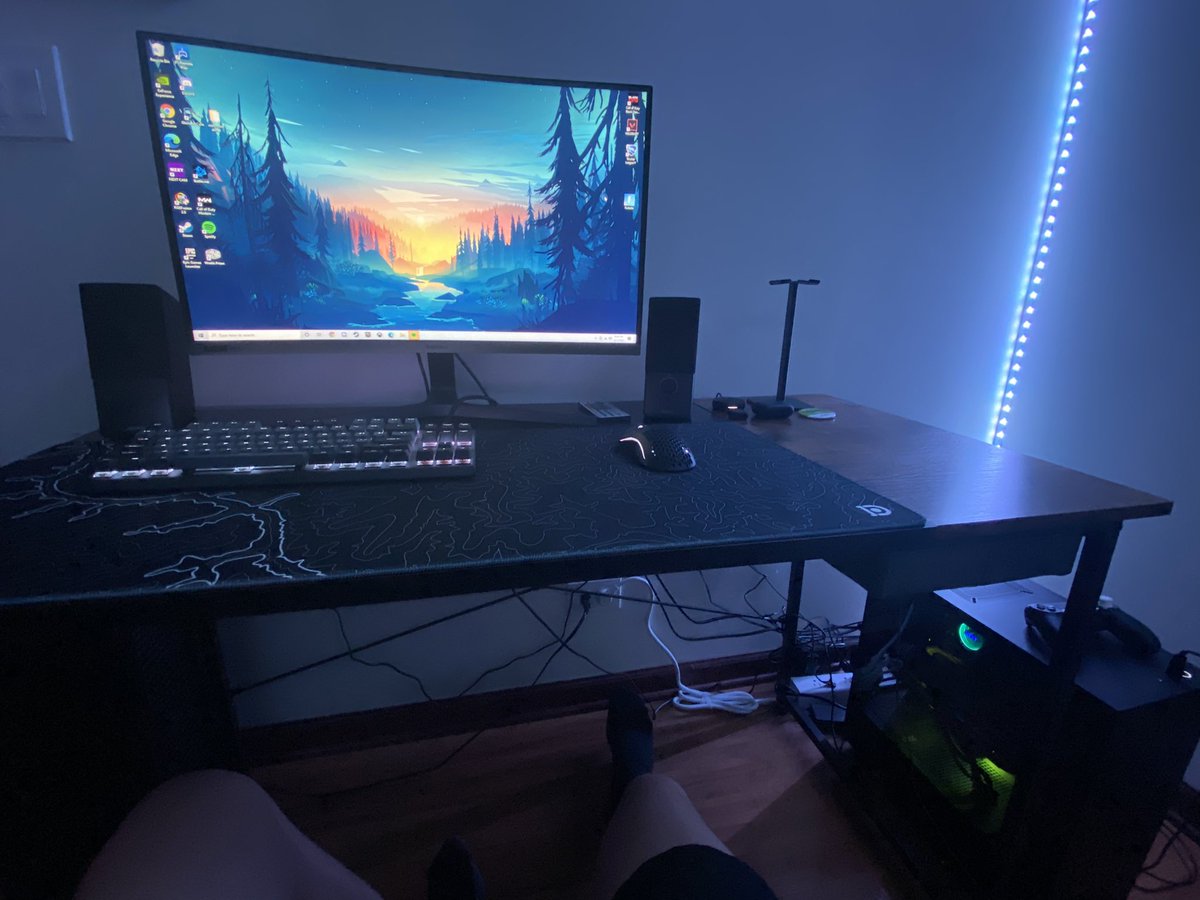 cable management soon maybe 😂